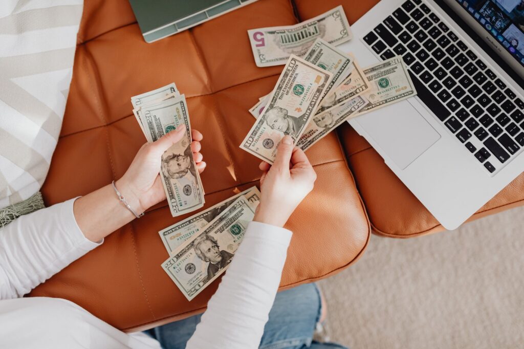 Can sellers make a full-time income from ecommerce?: Can Sellers Make a Full-Time Income from Ecommerce? Can sellers make a full-time income from ecommerce? — Can Sellers Make a Full-Time Income from Ecommerce?